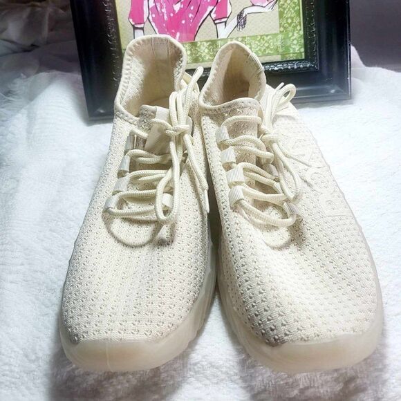 WOMANS PONY TIEMPO SNEAKER Color Cream Size 7.5 new without tag - Picture 1 of 6